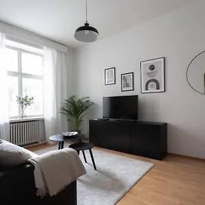 Kodikas Huoneisto Helsingin Keskustassa Helsinki