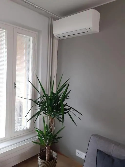 Kaunis Huoneisto Jatkasaaressa, Iso Parveke, Sauna, Ilmastointi, Autohallipaikka Helsinki Apartment