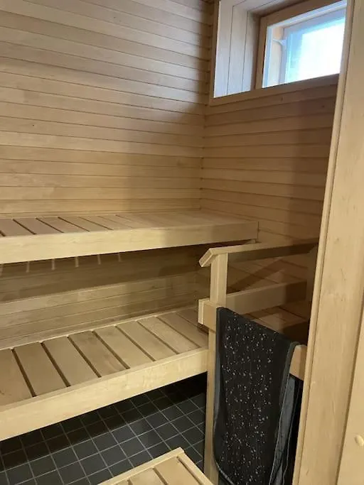 Kaunis Huoneisto Jatkasaaressa, Iso Parveke, Sauna, Ilmastointi, Autohallipaikka Helsinki 0*,