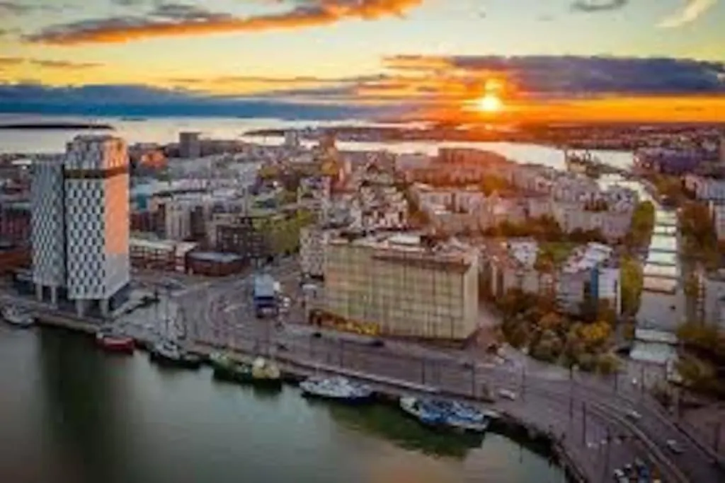Apartment Kaunis Huoneisto Jatkasaaressa, Iso Parveke, Sauna, Ilmastointi, Autohallipaikka Helsinki Finnland
