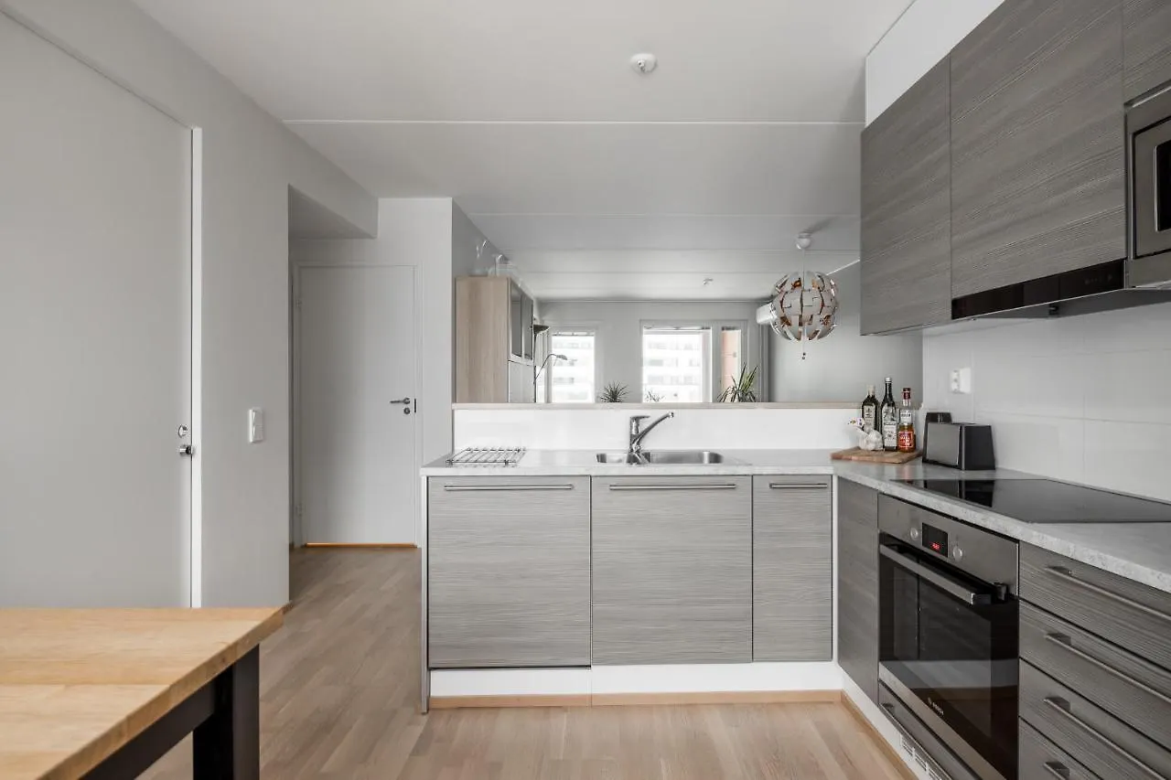 Kaunis Huoneisto Jatkasaaressa, Iso Parveke, Sauna, Ilmastointi, Autohallipaikka Helsinki 0*,  Finnland